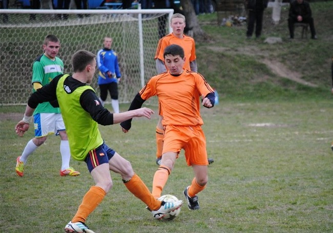 09042014umanfootballrayon00