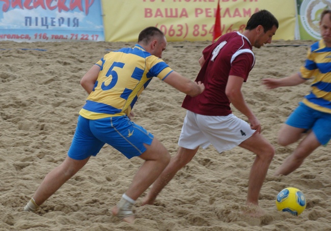 01062014beachsoccerstartDSC00434