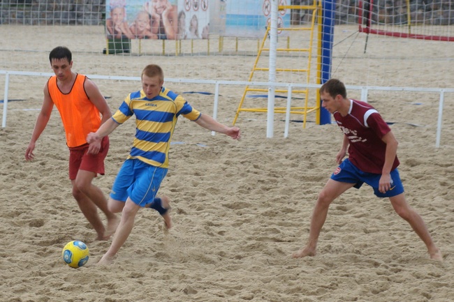 01062014beachsoccerstartDSC00437