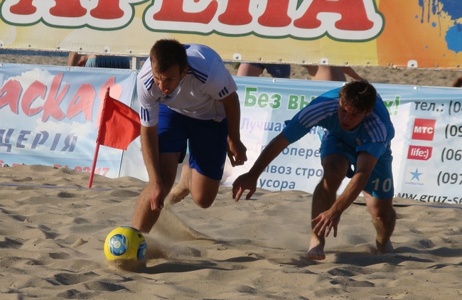 100820149turbeachfootballDSC01674