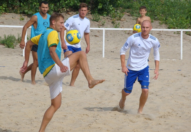 1708201410turbeachfootballDSC02974