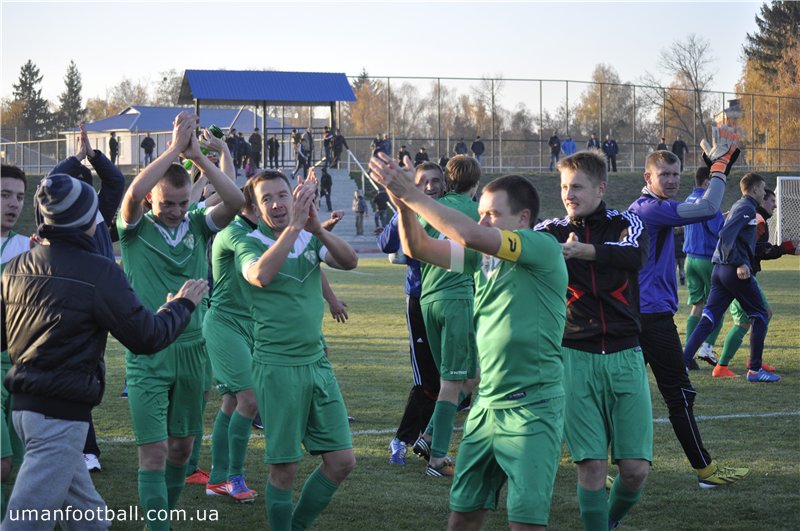 05112015footballgordiy8f5b05adc17b