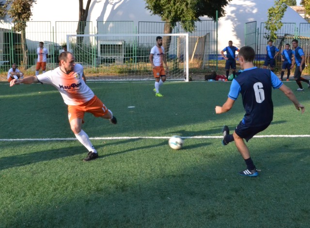 1 DSC 0453