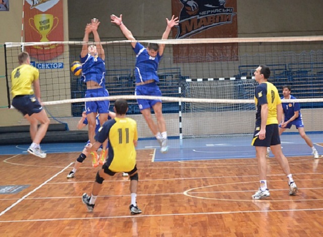 14042015volley201