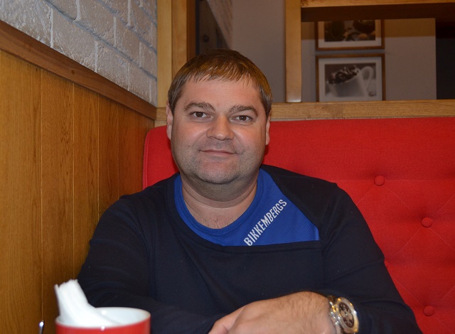 DSC 10714576584