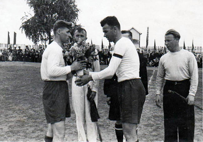 1957 Кол- Машинобудівник Київ