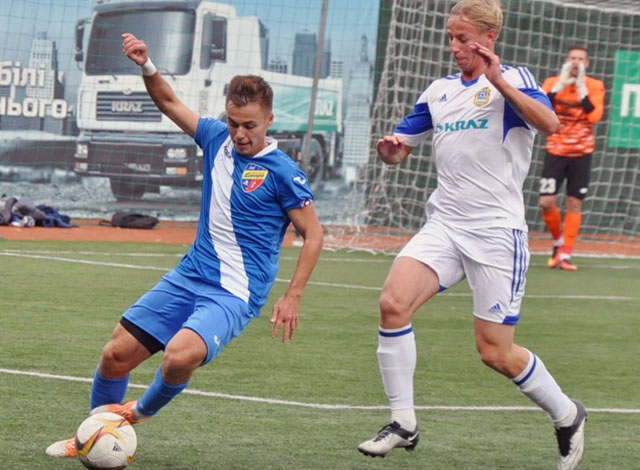 1508615382 kremen football12