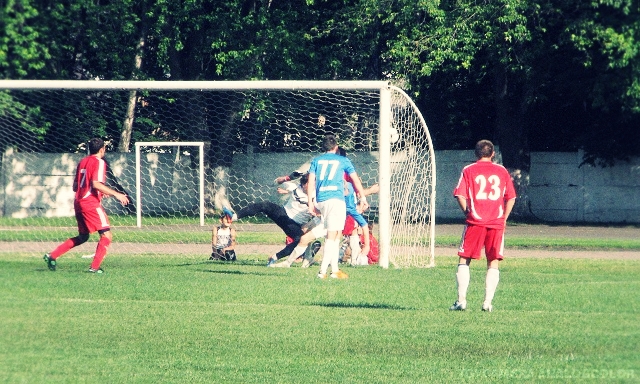 3_gol.jpg_effected