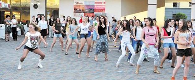 salsa_11_05_131c9168fa48a9b0828eea59e25c408ac0